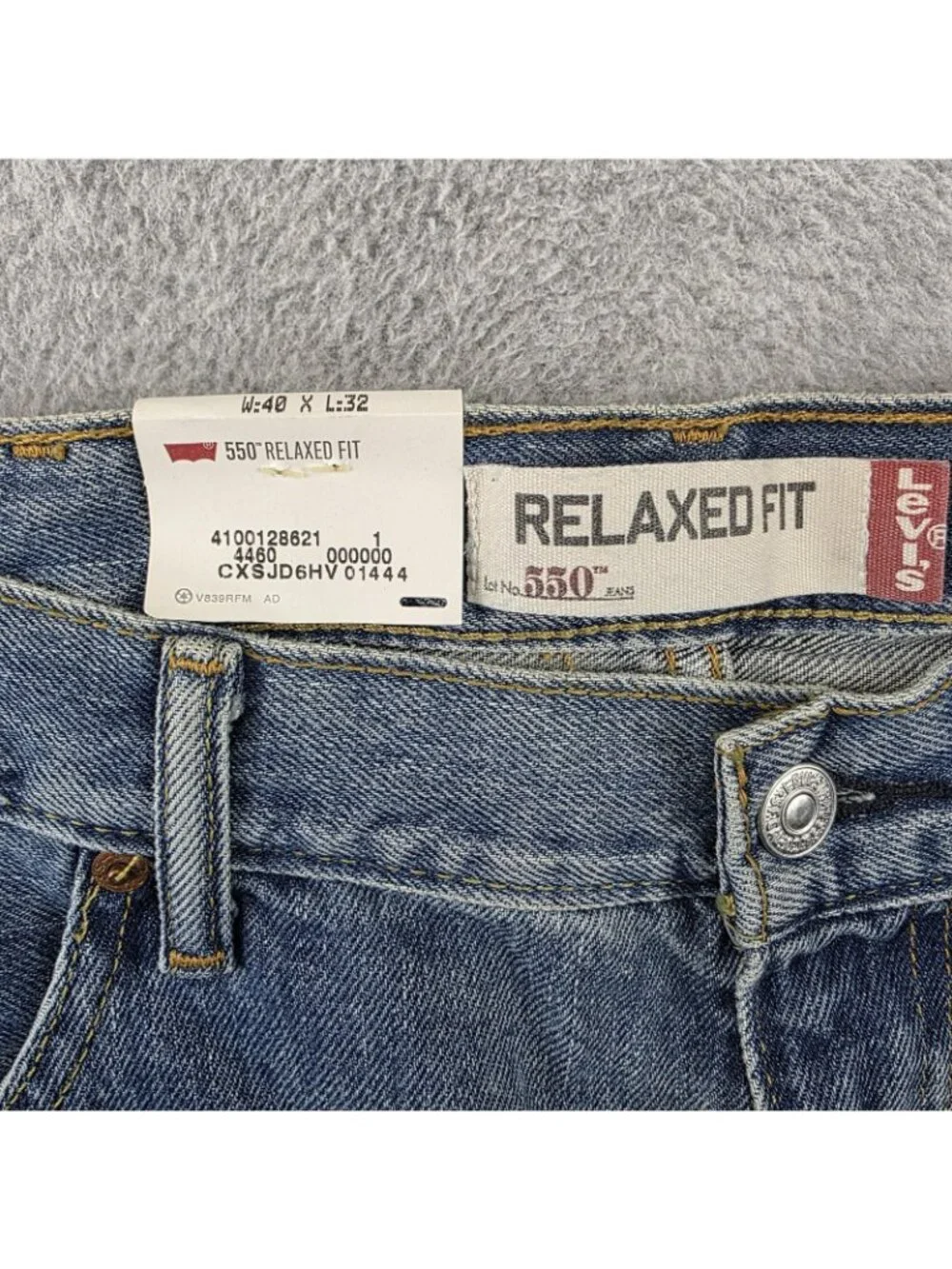 Levi's 550 Relaxed Fit Jeans Mens 40x32 Blue Light Wash Tapered Denim NWT